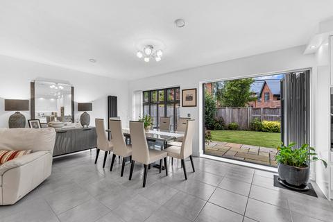 5 bedroom link detached house for sale, Skylark Close, Didsbury, Manchester, M20