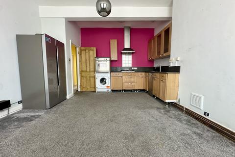 Flat 2, 15 Eastdown Park, London, SE13 5HU