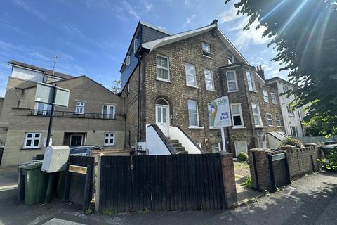 Flat 2, 15 Eastdown Park, London, SE13 5HU