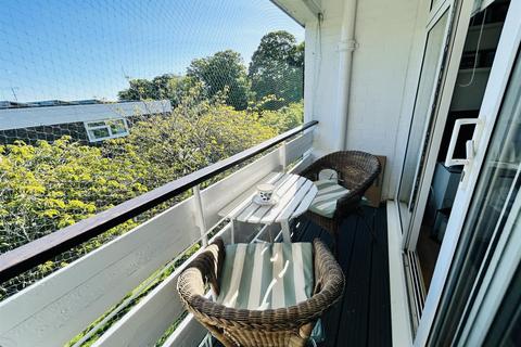 Flat 12, Kildare Court Barcombe Close, Eastbourne, BN20 8HU