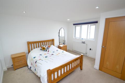 3 bedroom terraced house for sale, Clarendon Mews, Borehamwood