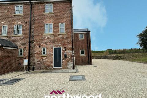 3 bedroom townhouse for sale, Spring Cottages, Sugar Mill Ponds, Rawcliffe Bridge, Goole, DN14