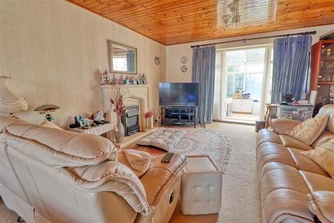 2 bedroom bungalow for sale, East Clacton CO15