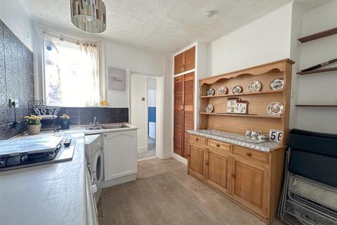 2 bedroom cottage for sale, Barrowell Green, London