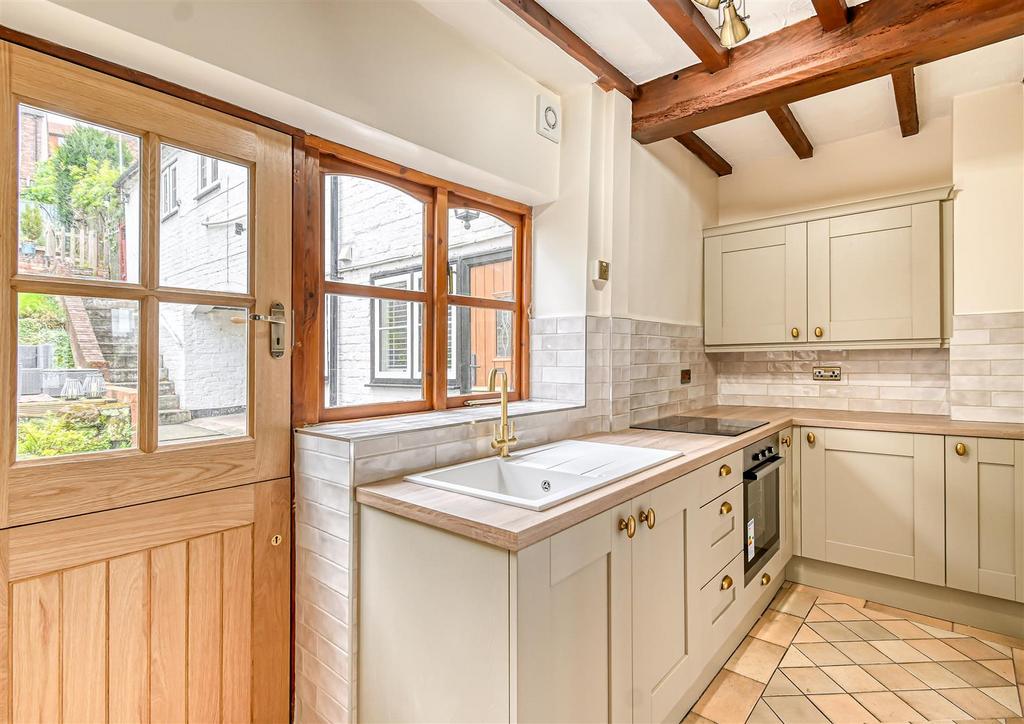 26b Bernards Hill-02.jpg