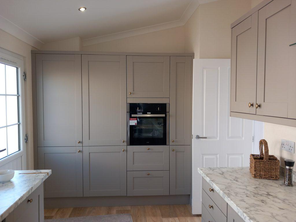 Kitchen 2.jpg