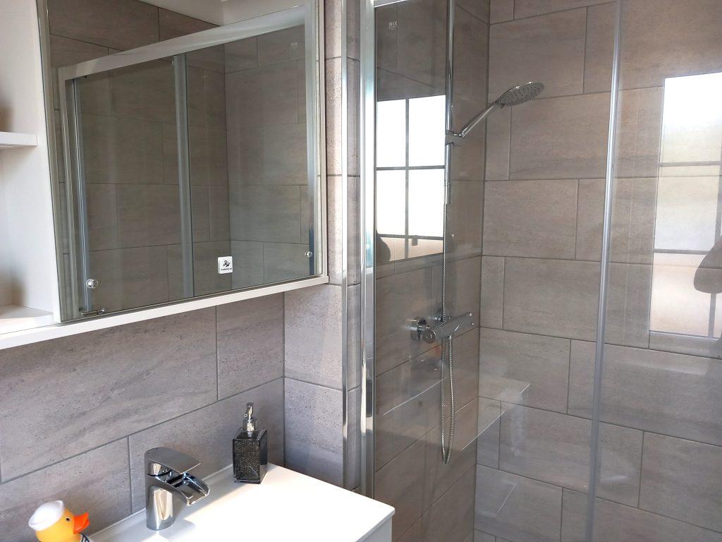 En Suite 1.jpg