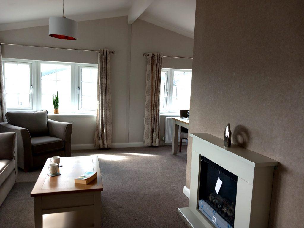 Lounge 3.jpg
