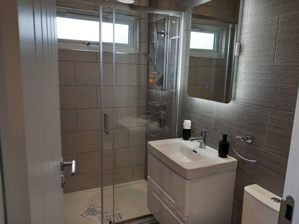 Ensuite Shower.jpg