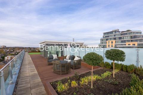 3 bedroom penthouse to rent, Longfield Avenue, Ealing W5