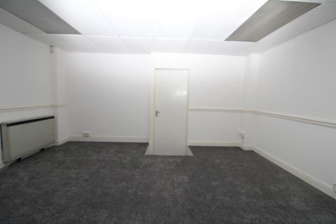 Shop to rent, Welling High Street, Welling, Kent, DA16