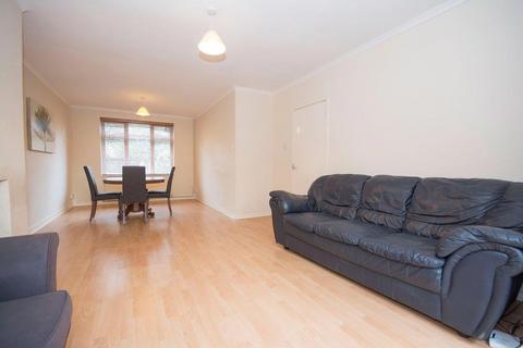 3 bedroom semi-detached house to rent, Rathmell Drive, Clapham SW4