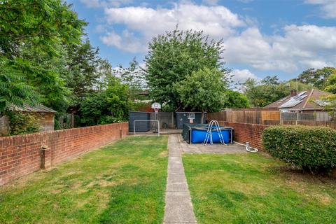 3 bedroom semi-detached house for sale, Smallfield Road, Horley