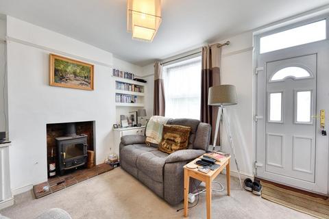 6 Burton Close, Carlton, Nottingham, NG4 3GT