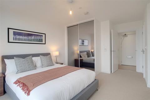 2 bedroom flat to rent, Stratosphere Tower, London E15