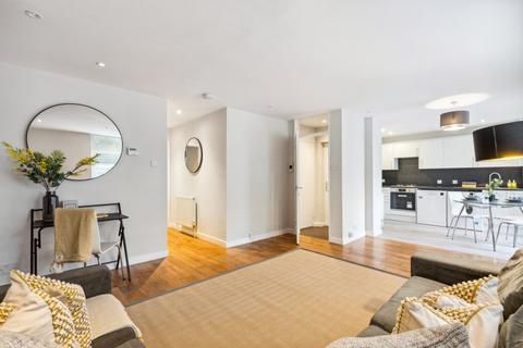 1 bedroom apartment for sale, Earls Court Road, London, W8