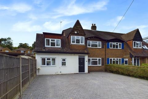82 Caterham Drive, Coulsdon, CR5 1JH