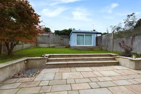 82 Caterham Drive, Coulsdon, CR5 1JH