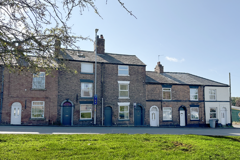 2 bedroom terraced house for sale, Hurdsfield Road, Macclesfield, SK10 2QX