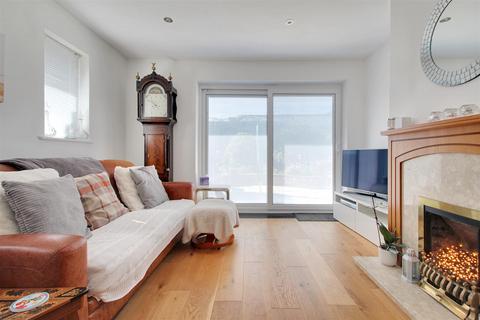 3 Ashwood Close, Worthing, BN11 2AF