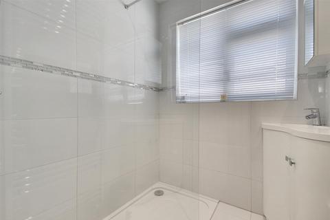 3 Ashwood Close, Worthing, BN11 2AF