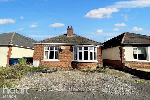 2 bedroom detached bungalow for sale, Highfield Road, March