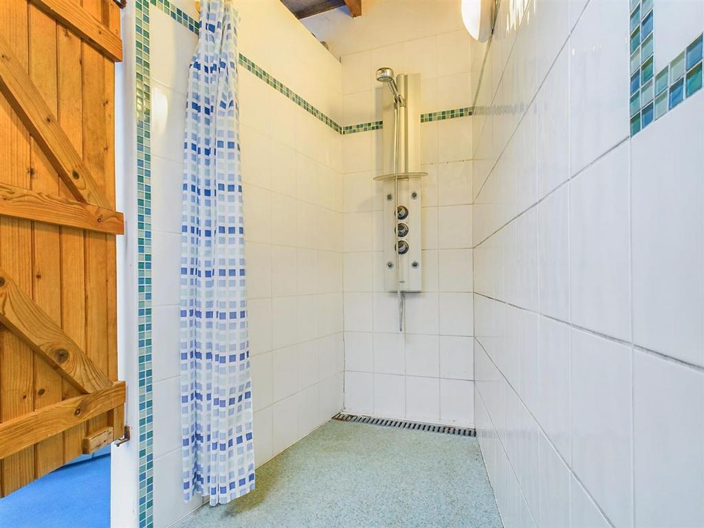 Changing/Shower Room