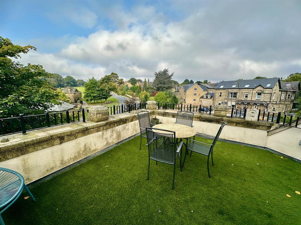 Roof Terrace 3.jpg
