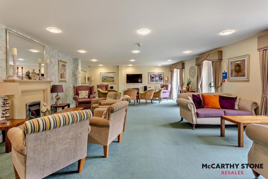 8617705-interior13-800.JPG