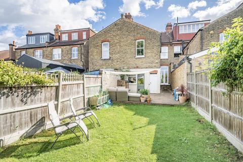 190 Queens Road, London, SW19 8LY