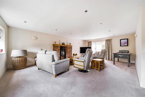 5 bedroom detached house for sale, Wrights Lane, Wymondham LE14