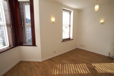 2 bedroom flat to rent, Pembroke Road, Bournemouth BH4