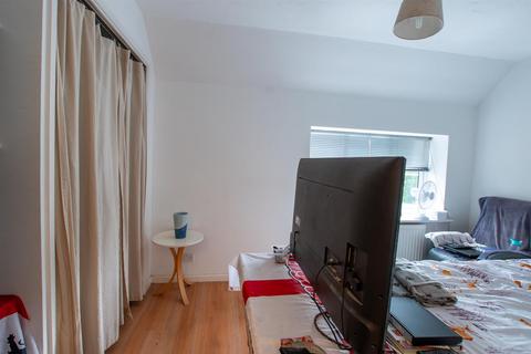 126b Bath Road, Bitton, Bristol, BS30 6HS