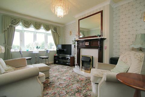 2 bedroom flat for sale, Owlcotes Mansion, Owlcotes Road, Pudsey