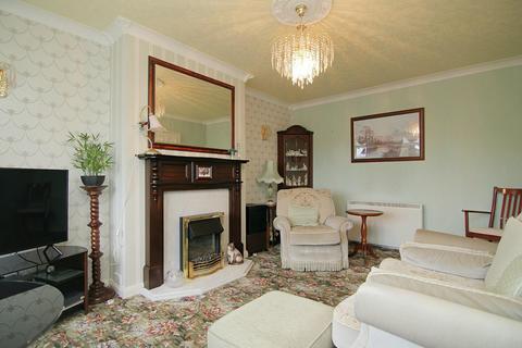 2 bedroom flat for sale, Owlcotes Mansion, Owlcotes Road, Pudsey