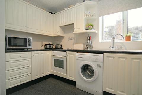 2 bedroom flat for sale, Owlcotes Mansion, Owlcotes Road, Pudsey