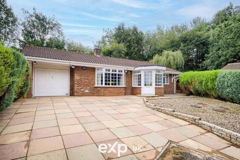 3 bedroom detached bungalow for sale, Peterbrook Close, Redditch B98