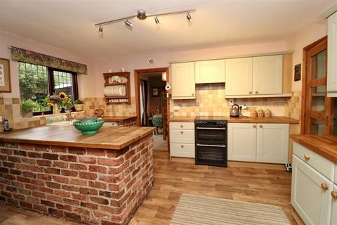 4 bedroom detached house for sale, Main Street, Beswick, Driffield