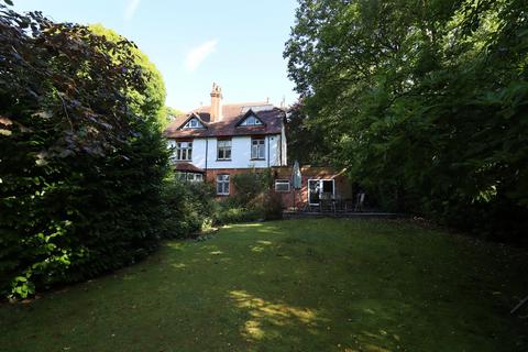 4 bedroom semi-detached house for sale, Heatherdale Road, Camberley GU15