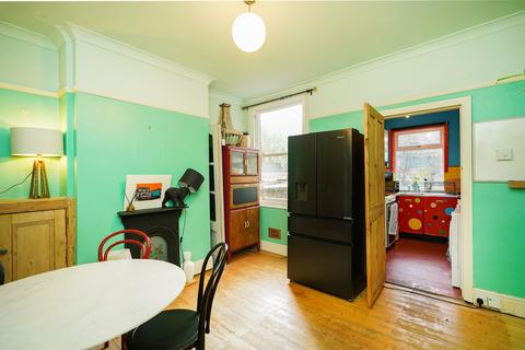 14 Brookfield Road, Sheffield, S7 1DW