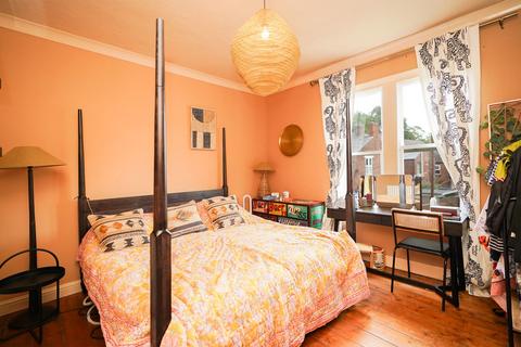 14 Brookfield Road, Sheffield, S7 1DW