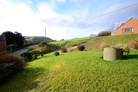 3 bedroom detached bungalow to rent, Trefeglwys, Caersws