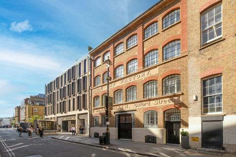 2 bedroom flat to rent, Hat Factory Apartments, 18 Hollen Street, London