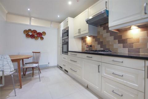 2 bedroom end of terrace house to rent, Stanmore HA7