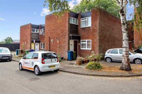 2 bedroom end of terrace house to rent, Stanmore HA7