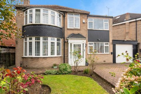 4 bedroom detached house for sale, Sandhill Oval, Leeds LS17