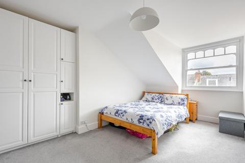 1 bedroom flat to rent, Terrapin Road, London SW17