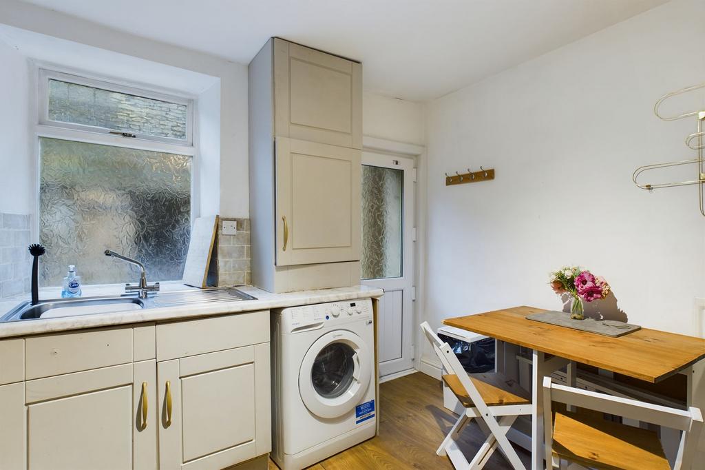 Dining kitchen