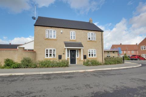 4 bedroom detached house for sale, Sanderson Drive, Hessle HU13