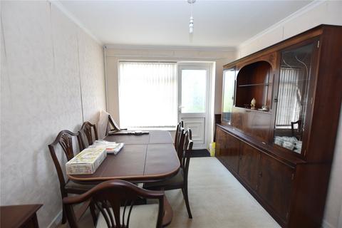 3 bedroom semi-detached house for sale, Fieldhead Drive, Guiseley, Leeds, West Yorkshire